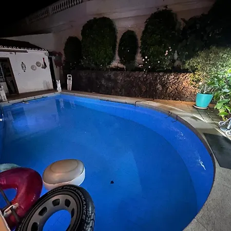 Semesterbostad Piscina, Chalet, Tranquila *