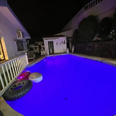 Semesterbostad Piscina, Chalet, Tranquila *